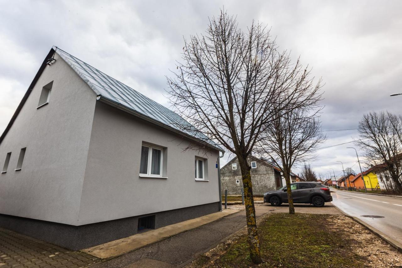 Guesthouse Ilic Gospić Екстериор снимка