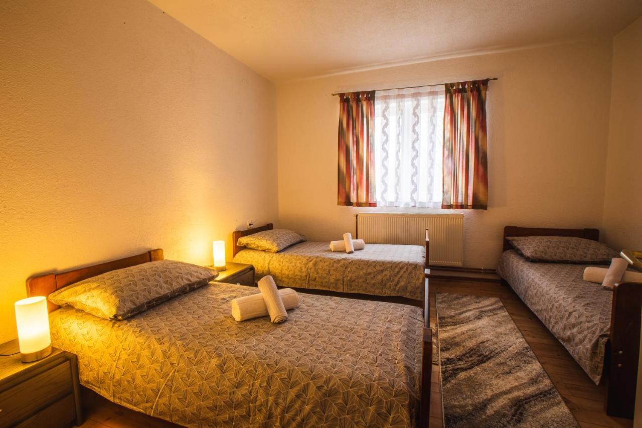 Guesthouse Ilic Gospić Екстериор снимка